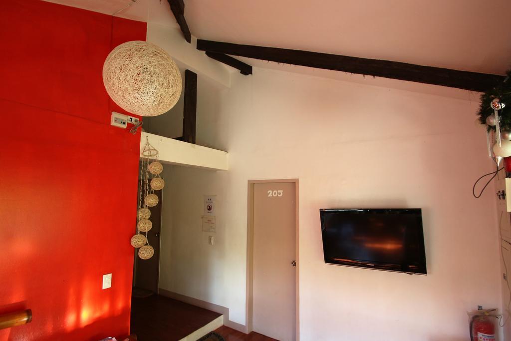 Blue Bamboo Hotel Balabag  Zewnętrze zdjęcie