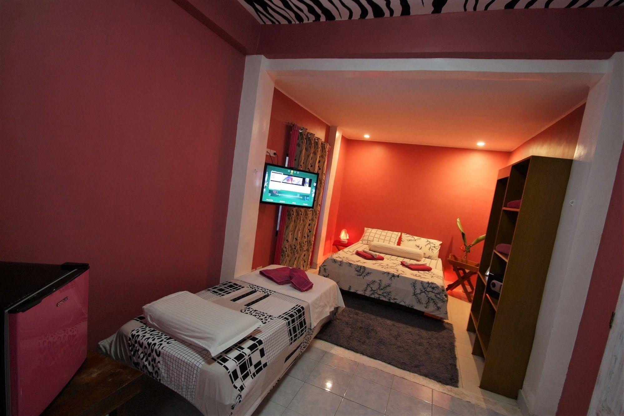 Blue Bamboo Hotel Balabag  Zewnętrze zdjęcie